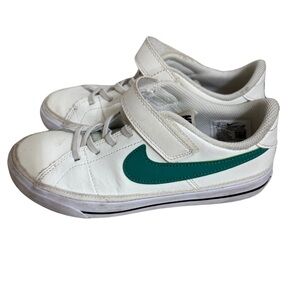 Nike White and Green Classic Sneakers